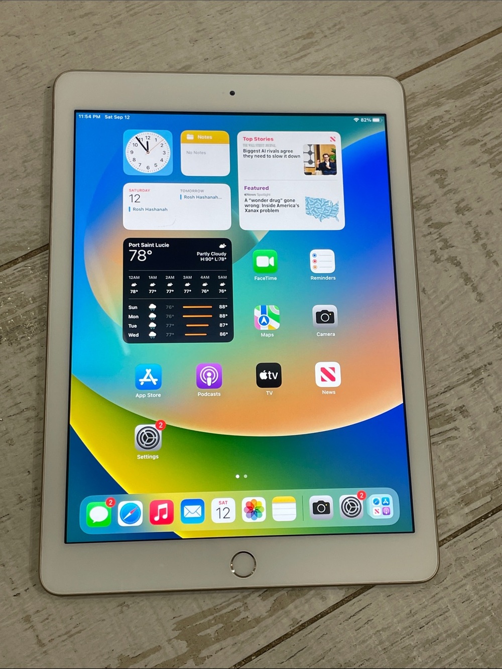 iPad 5th gen gold 128gb
